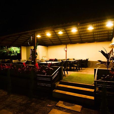 The Mountain Shades Resort Madikeri Exteriör bild