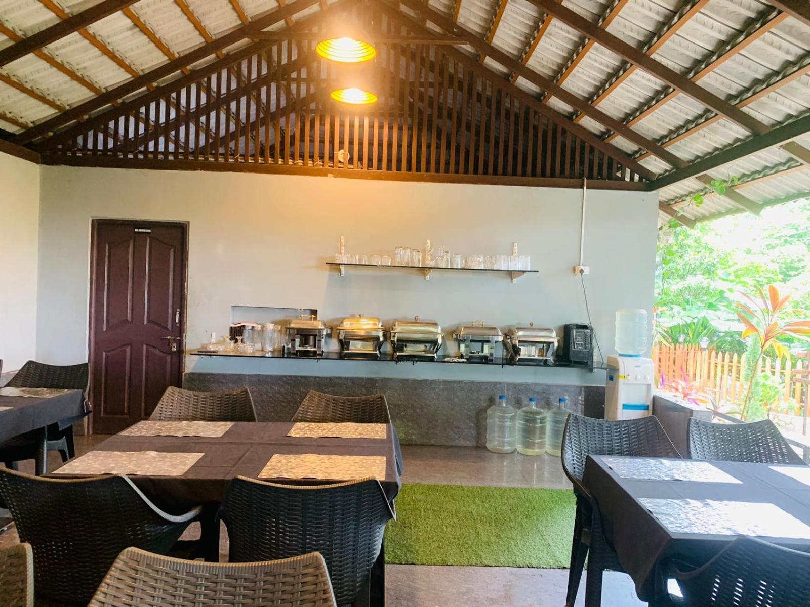 The Mountain Shades Resort Madikeri Exteriör bild