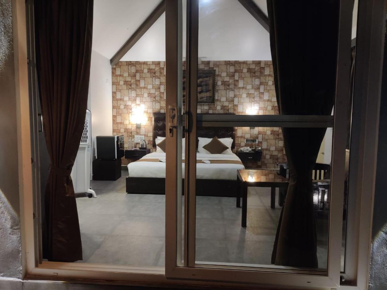 The Mountain Shades Resort Madikeri Exteriör bild