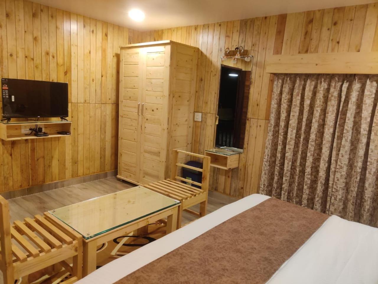 The Mountain Shades Resort Madikeri Exteriör bild