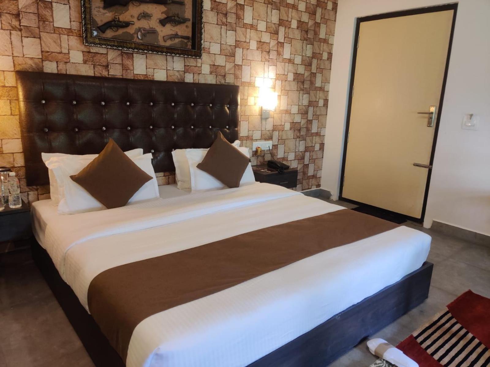 The Mountain Shades Resort Madikeri Exteriör bild