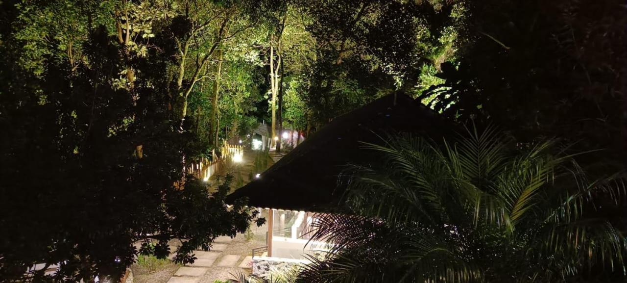 The Mountain Shades Resort Madikeri Exteriör bild