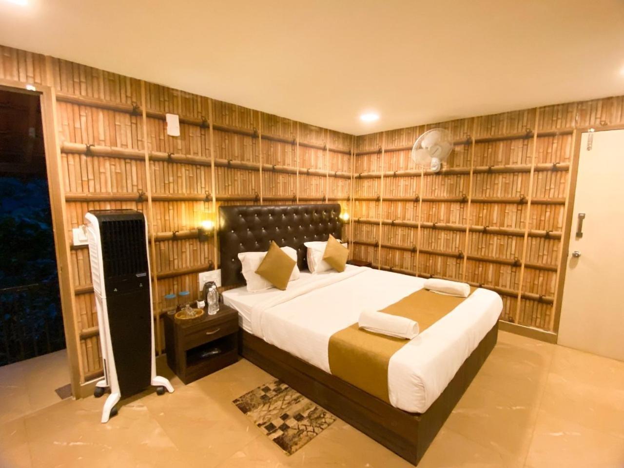 The Mountain Shades Resort Madikeri Exteriör bild