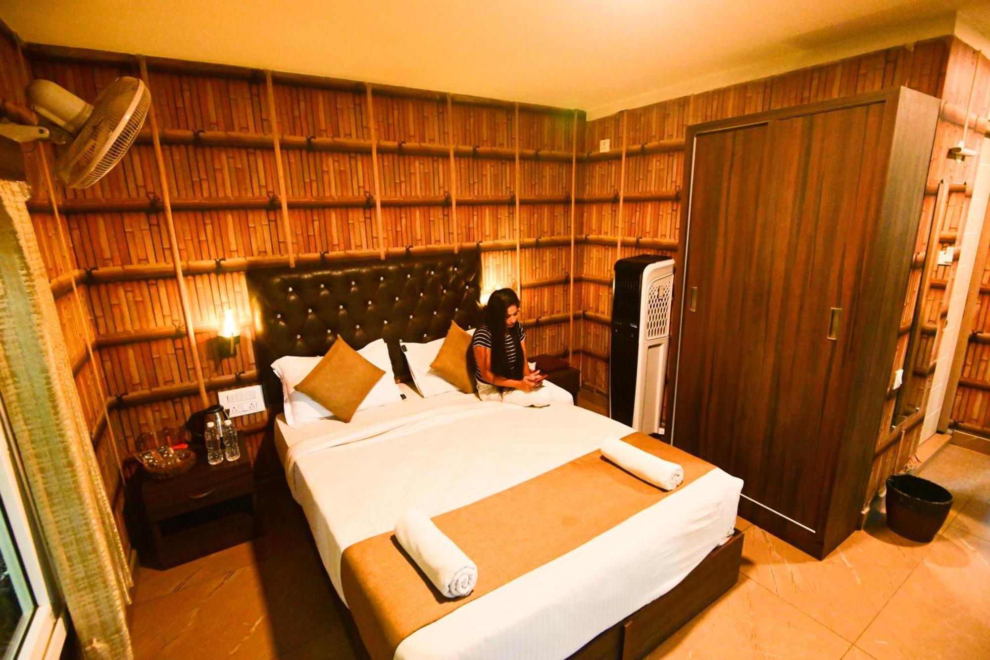The Mountain Shades Resort Madikeri Exteriör bild