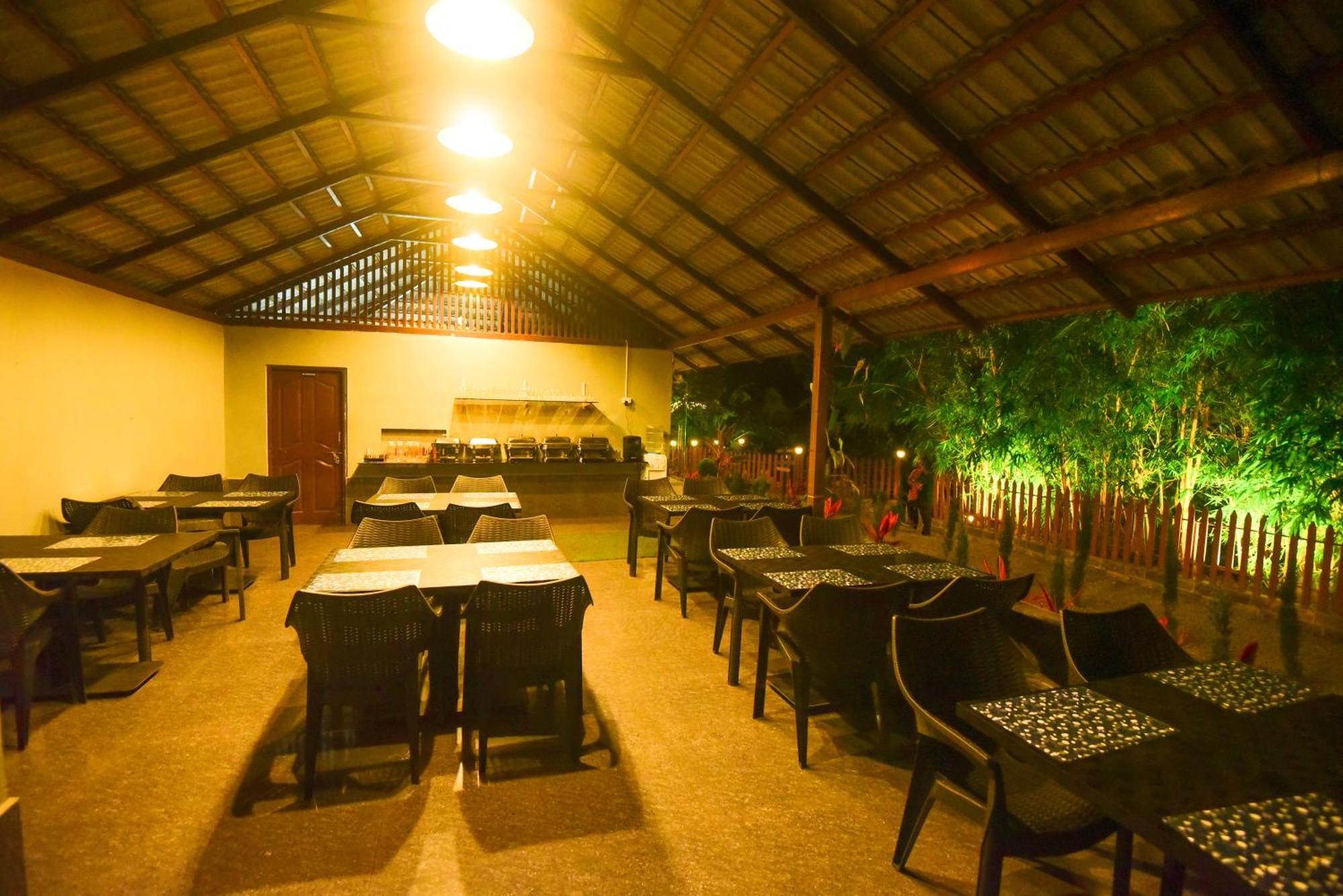 The Mountain Shades Resort Madikeri Exteriör bild